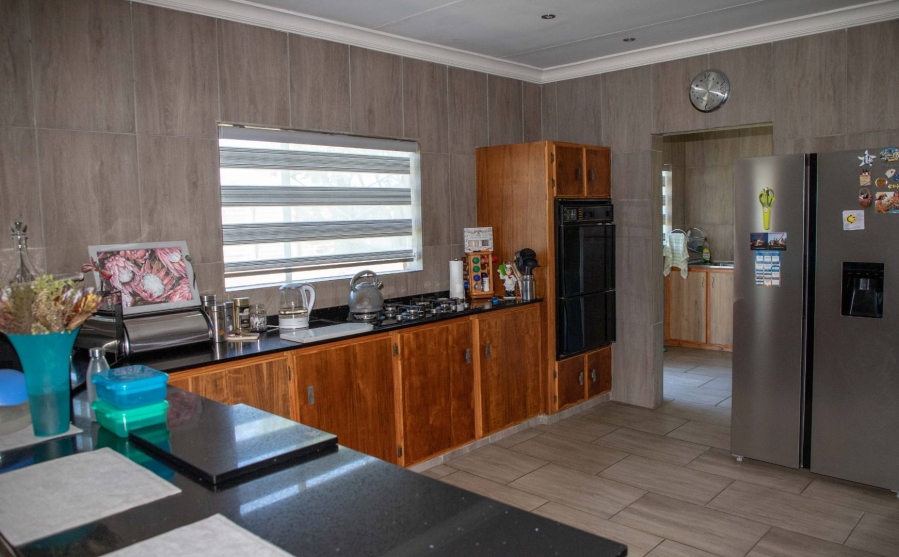 4 Bedroom Property for Sale in Heilbron Free State